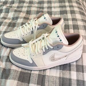 Air Jordan 1 Sail Soft Pearl *worn once* size 10.5
